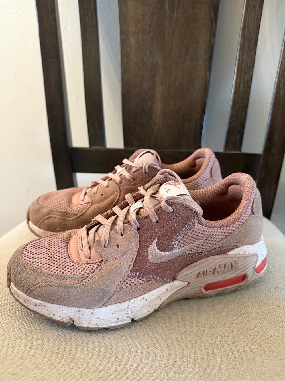 Nike Women’s Air Max Excee Rose Whisper Sneakers Pink Size 7